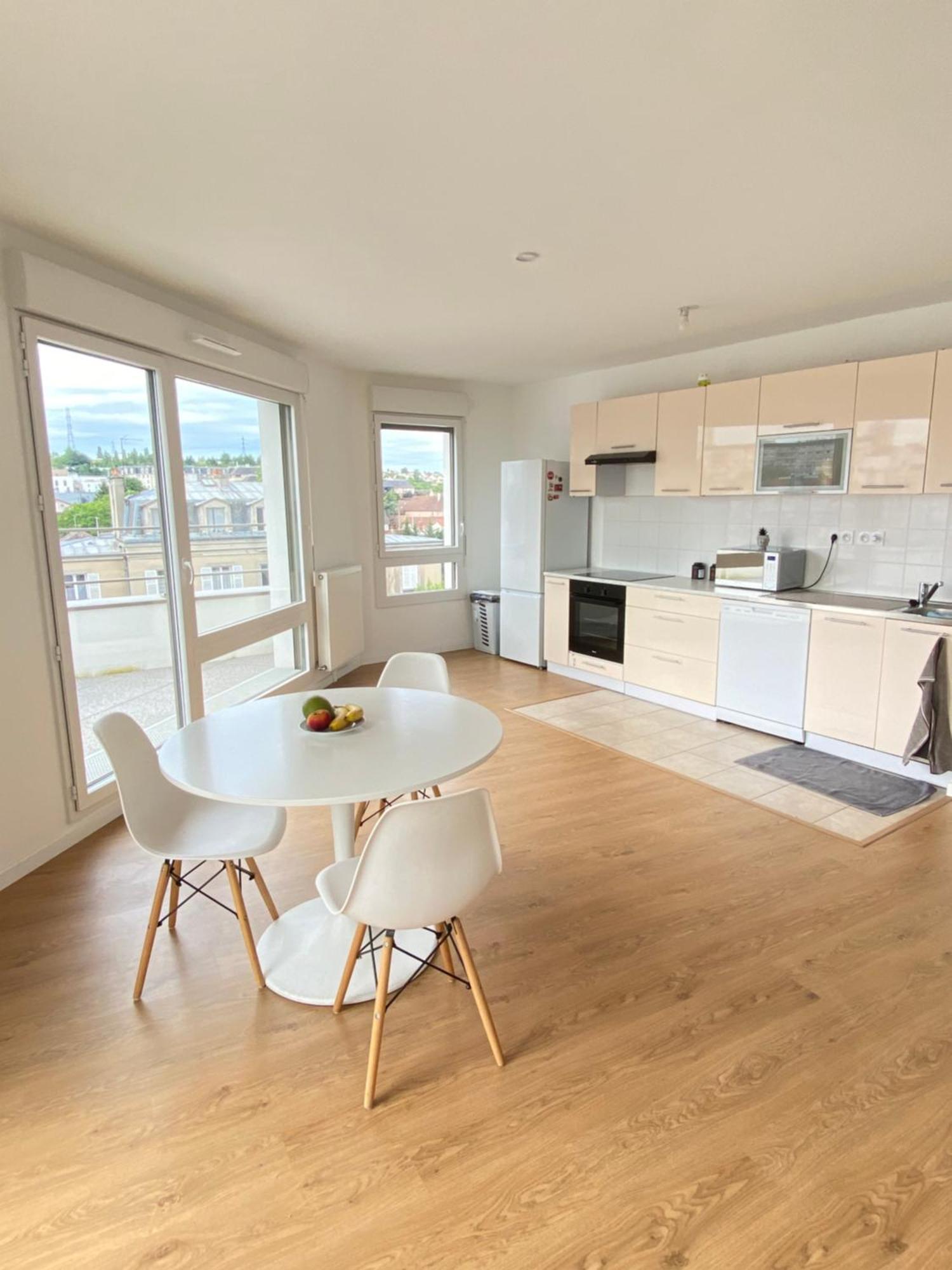 Charme Citadin Appartement Villemomble Buitenkant foto